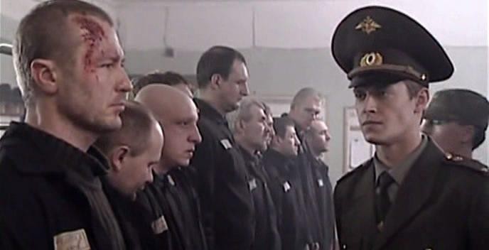 Кадр из фильма Господа офицеры / 16+ (2004)