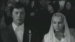 Кадры из фильма Рожденная революцией (1974)