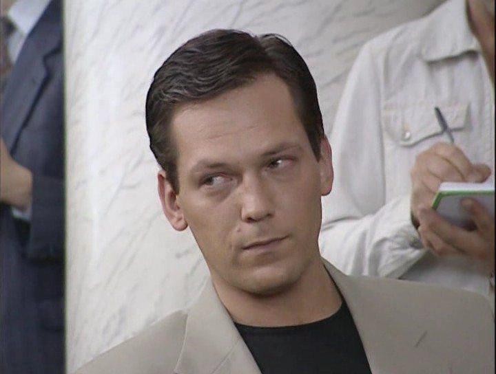 Кадр из фильма Стилет (2003)