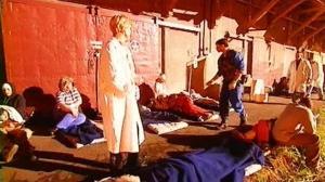 Кадры из фильма Спасти и выжить (2003)