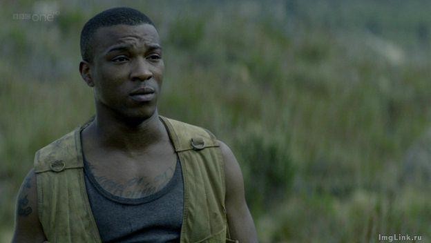 Кадр из фильма Изгои / Outcasts (2010)