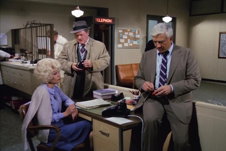 Кадр из фильма Полицейский отряд / Police Squad! (1982)