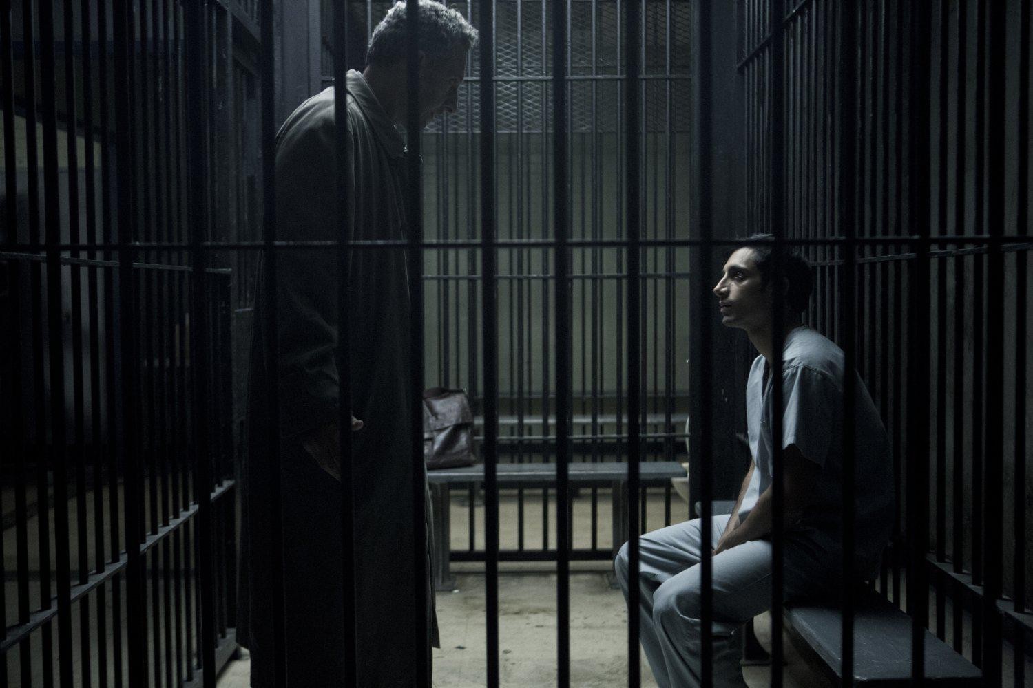 Кадр из фильма Однажды ночью / The Night Of (2016)