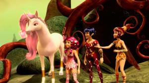 Кадры из фильма Миа и я / Mia and Me (2011)