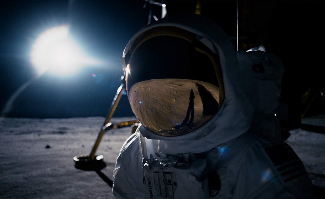 Кадр из фильма Человек на Луне / First Man (2018)