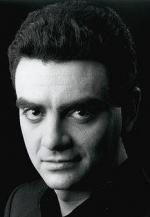 фото Роландо Виллазон