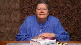 Фотографии с  Колин МакКалоу / Colleen McCullough