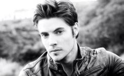 Фотографии с  Josh Henderson