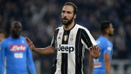 Фотографии с  Гонсало Игуаин / Gonzalo Higua&iacute;n
